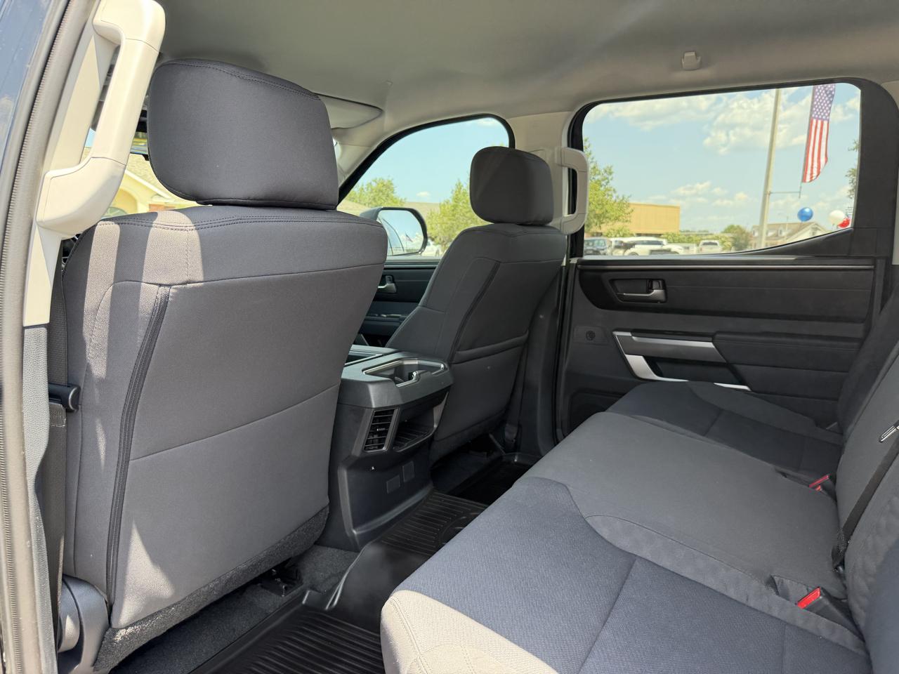 Toyota Tundra SR5 CrewMax 4WD 2023