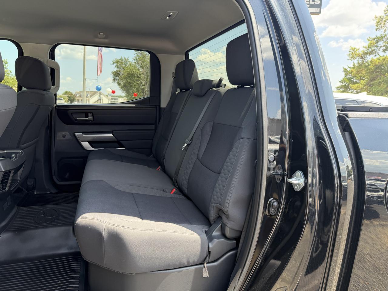 Toyota Tundra SR5 CrewMax 4WD 2023