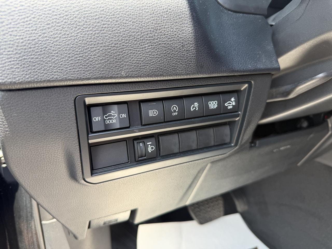 Toyota Tundra SR5 CrewMax 4WD 2023