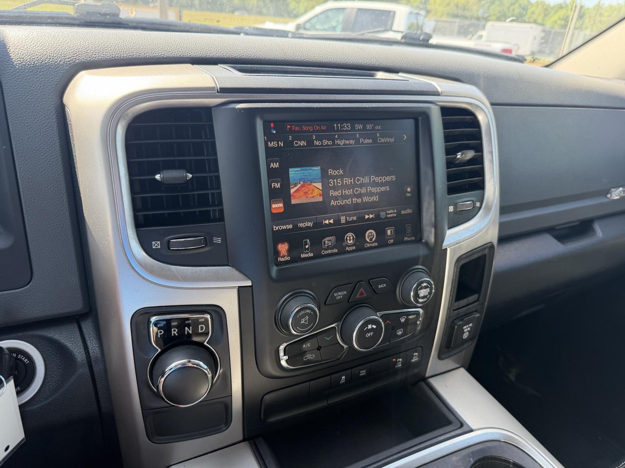 RAM 1500 SLT Crew Cab SWB 2WD 2016