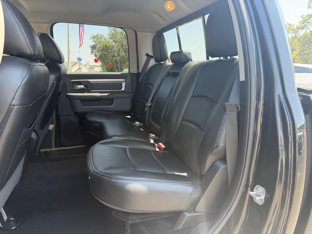 RAM 1500 Big Horn Crew Cab SWB 2WD 2016