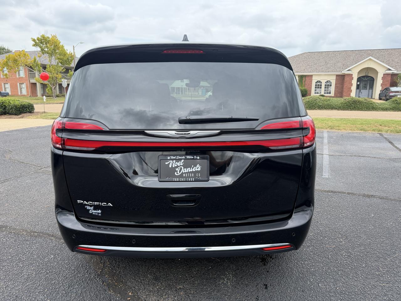 Chrysler Pacifica Select 2025