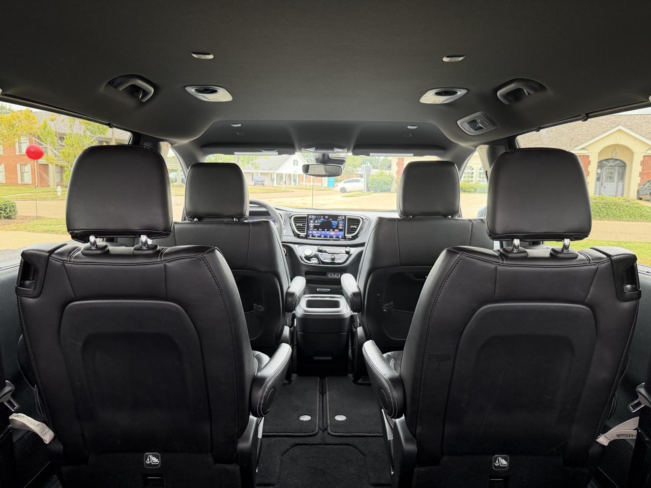 Chrysler Pacifica Select 2025