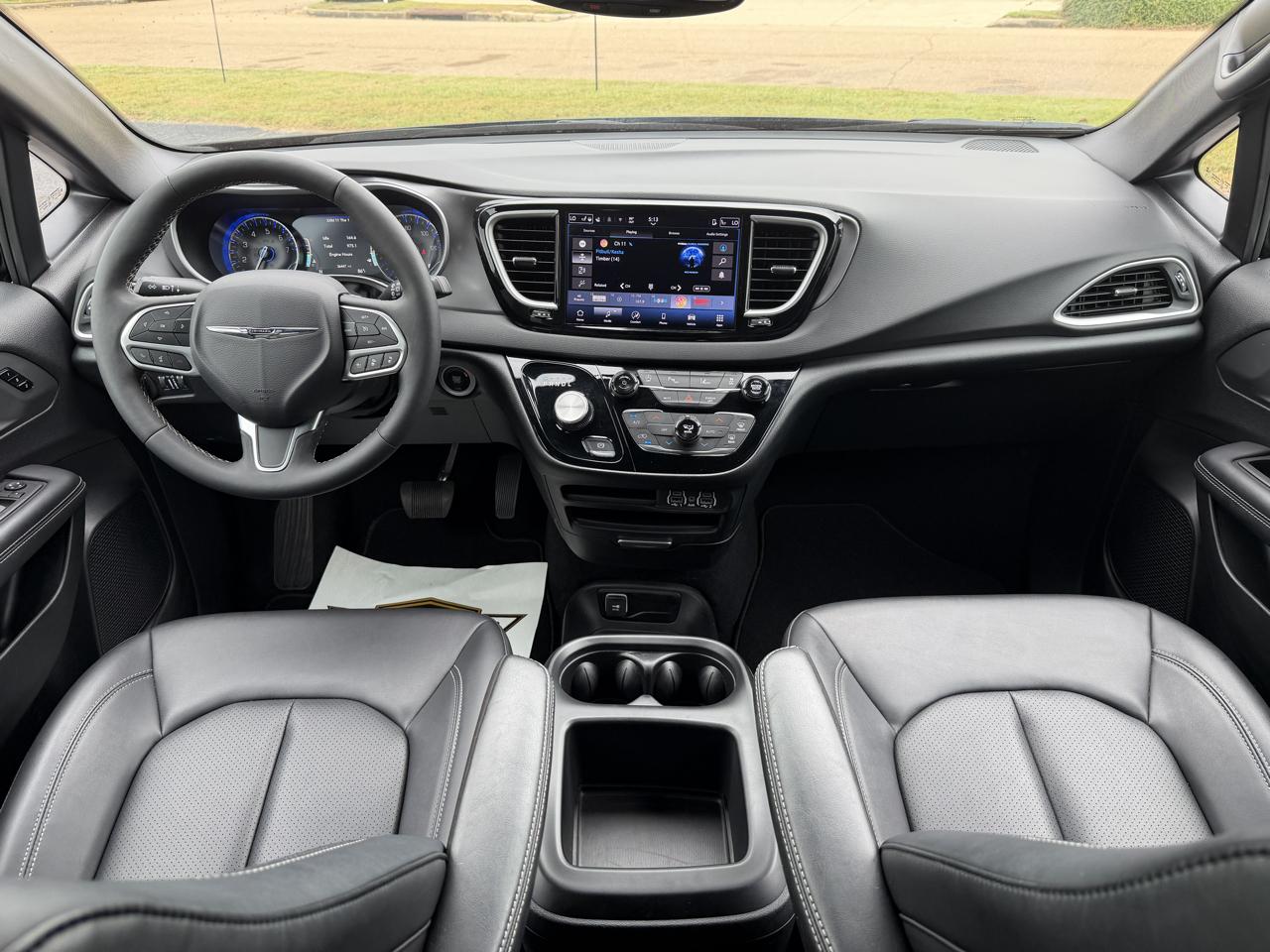 Chrysler Pacifica Select 2025