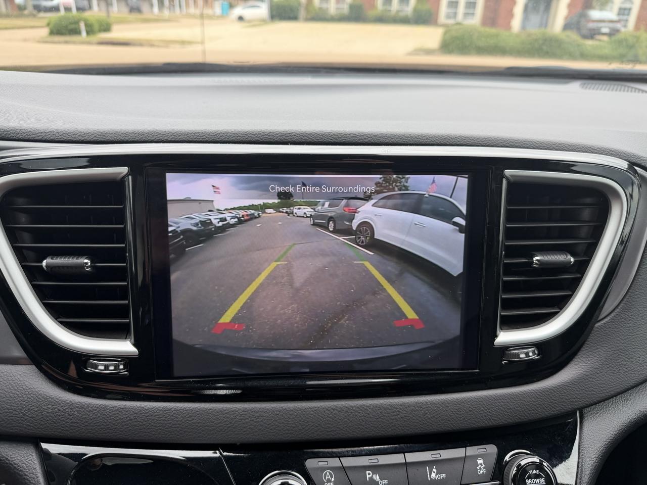 Chrysler Pacifica Select 2025
