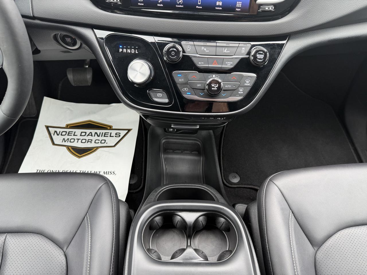 Chrysler Pacifica Select 2025