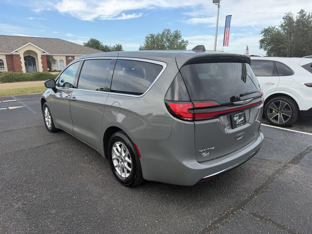 Chrysler Pacifica Select 2025