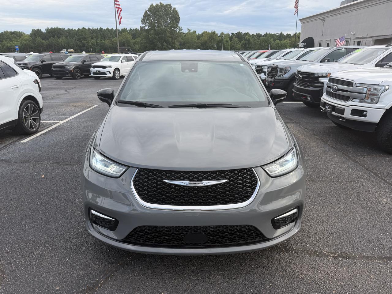 Chrysler Pacifica Select 2025