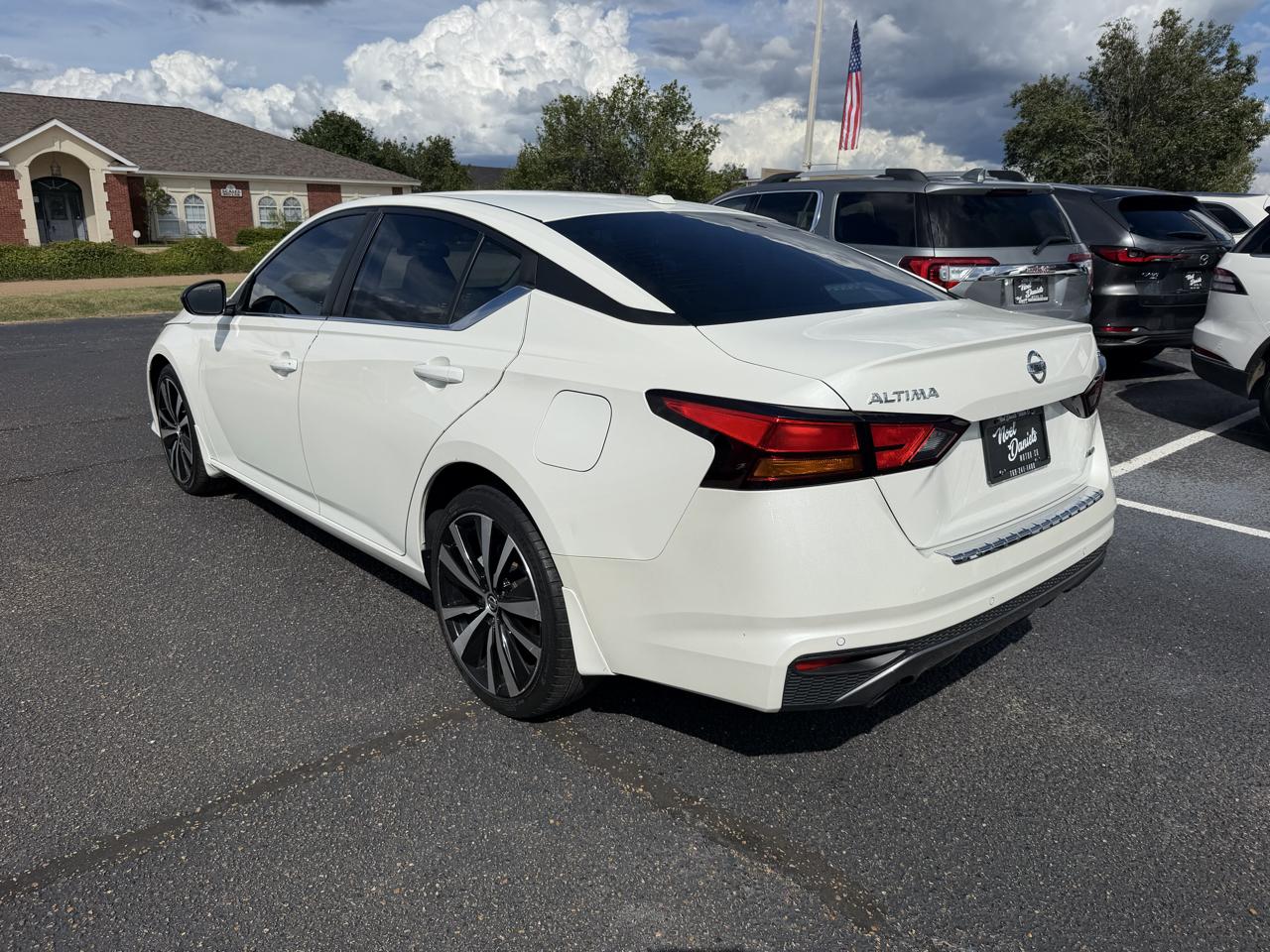 Nissan Altima  2022