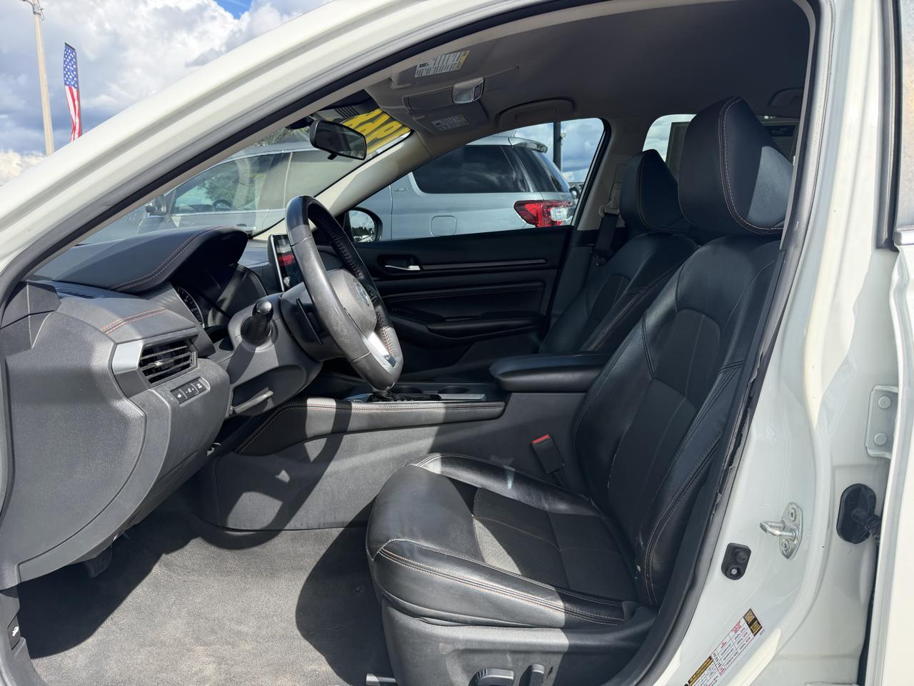 Nissan Altima  2022