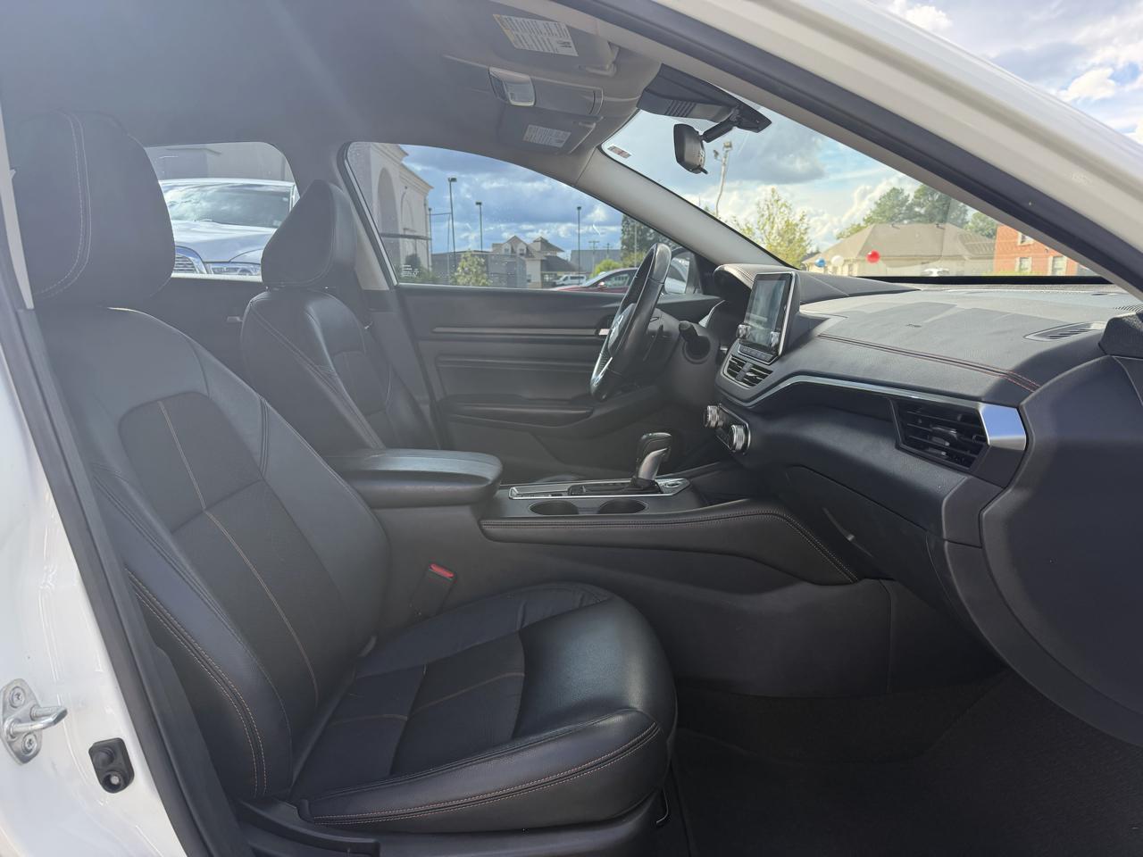 Nissan Altima  2022