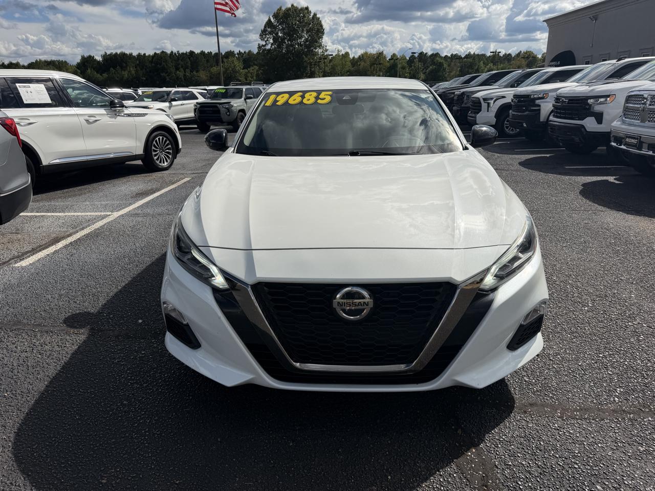 Nissan Altima  2022