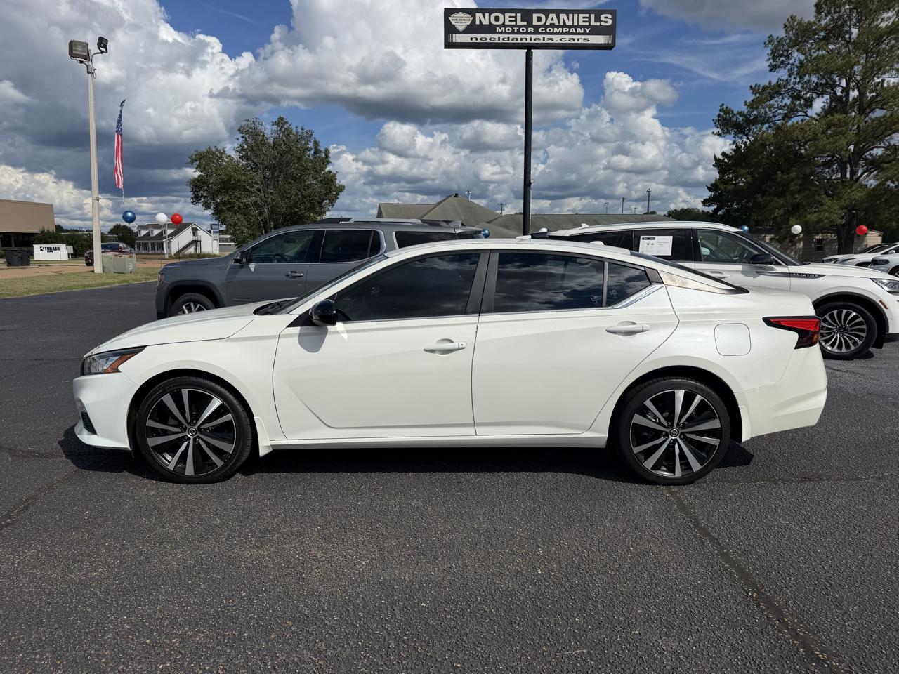 Nissan Altima  2022