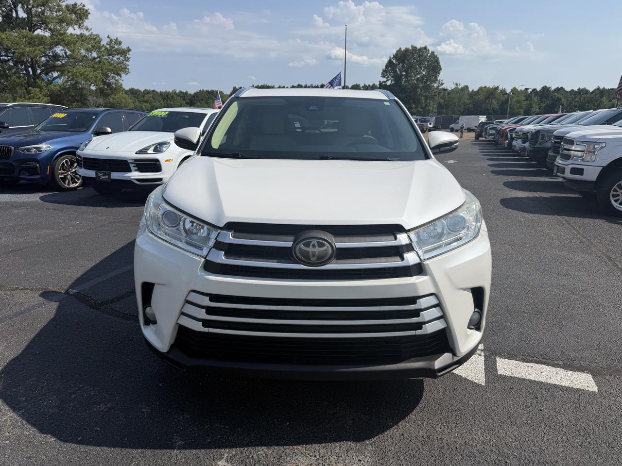 Toyota Highlander XLE FWD V6 2019