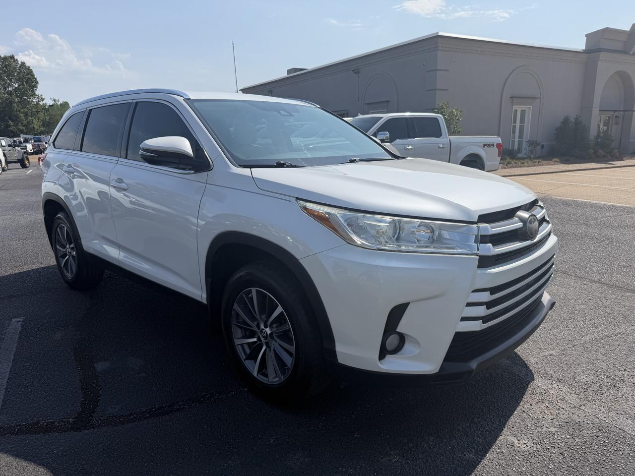 Toyota Highlander XLE FWD V6 2019