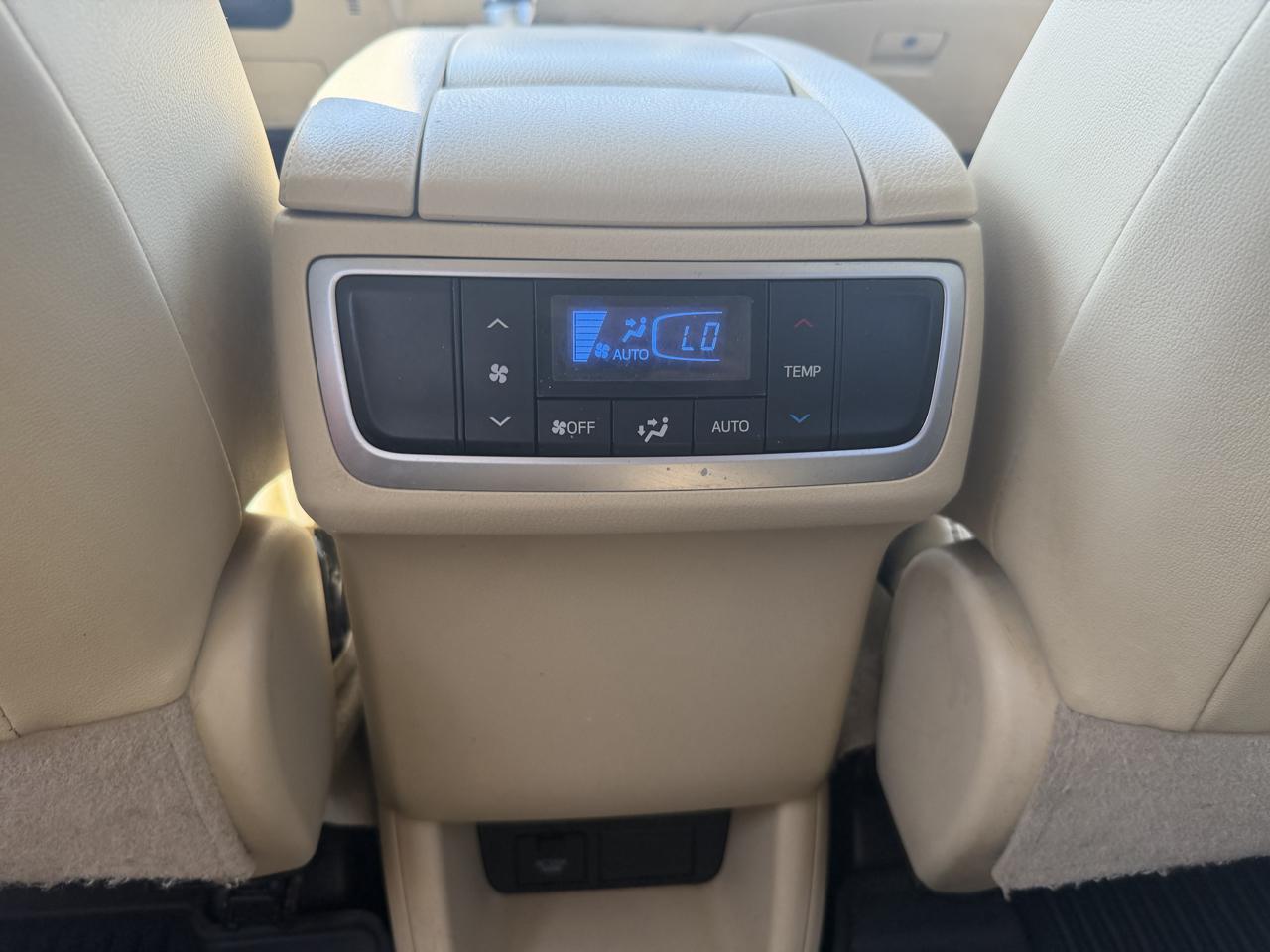 Toyota Highlander XLE FWD V6 2019