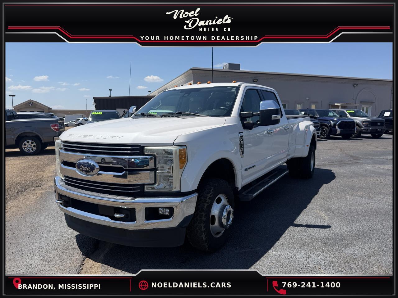 Ford F-350 SD Lariat Crew Cab Long Bed DRW 4WD 2017