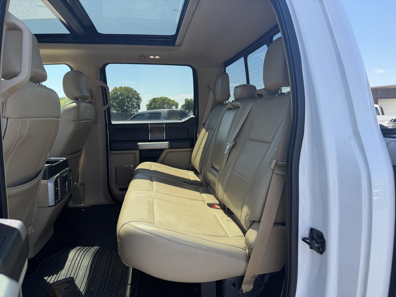 Ford F-350 SD Lariat Crew Cab Long Bed DRW 4WD 2017
