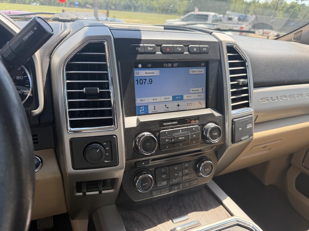 Ford F-350 SD Lariat Crew Cab Long Bed DRW 4WD 2017