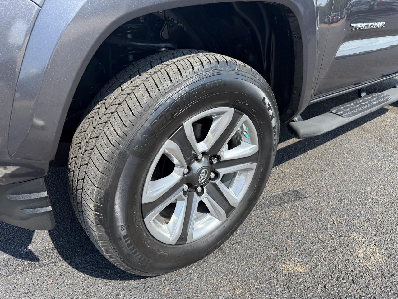Toyota Tacoma Limited Double Cab V6 6AT 2WD 2019