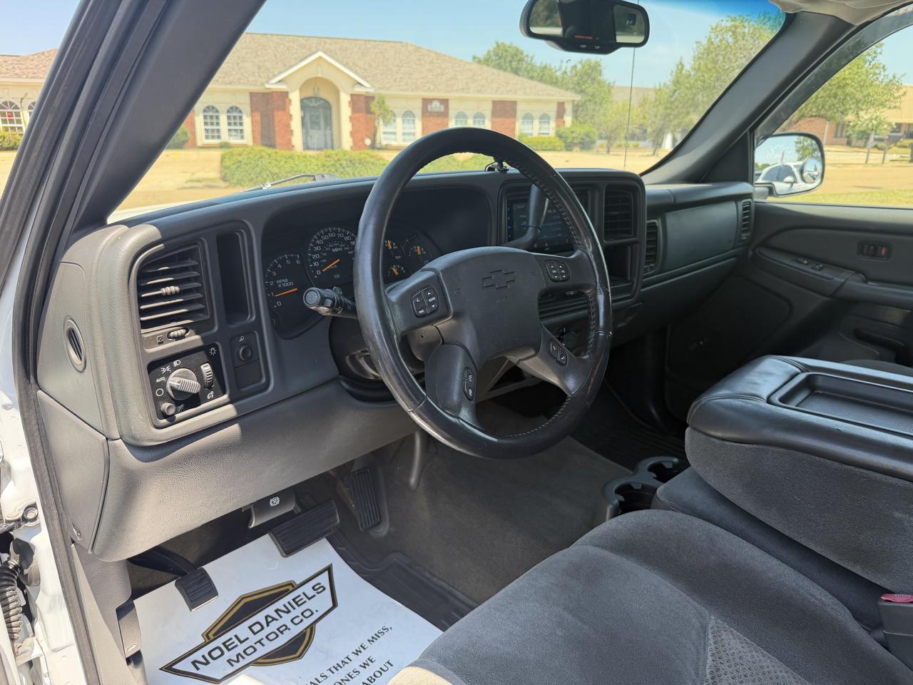 Chevrolet Silverado 1500 Work Truck Ext. Cab Long Bed 2WD 2005
