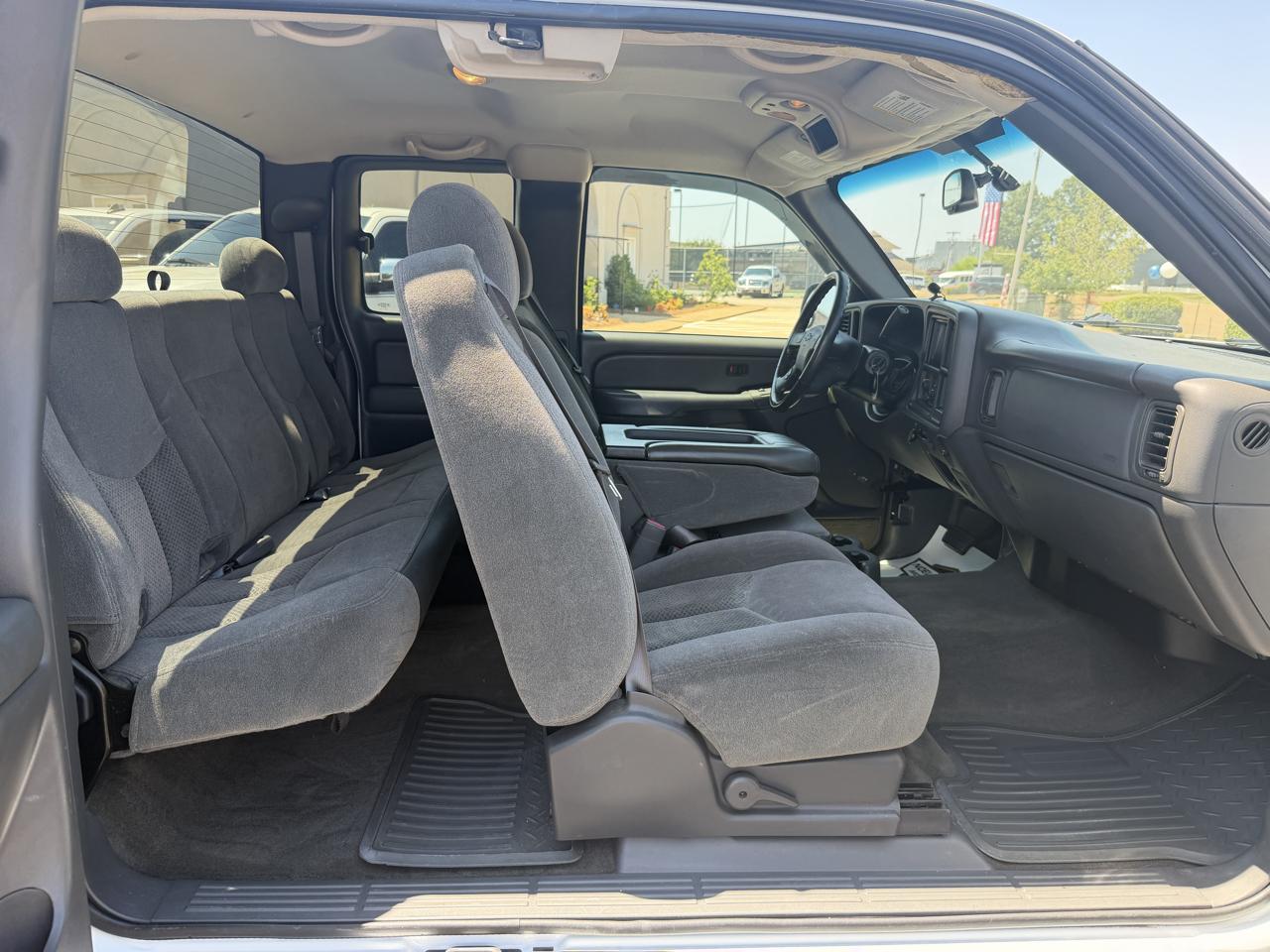 Chevrolet Silverado 1500 Work Truck Ext. Cab Long Bed 2WD 2005