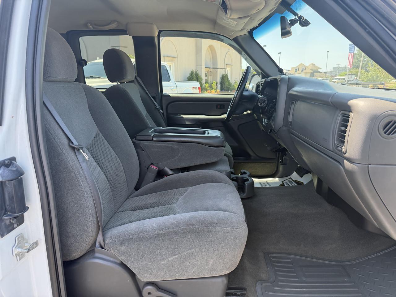 Chevrolet Silverado 1500 Work Truck Ext. Cab Long Bed 2WD 2005