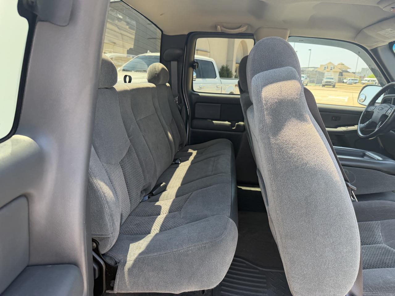 Chevrolet Silverado 1500 Work Truck Ext. Cab Long Bed 2WD 2005