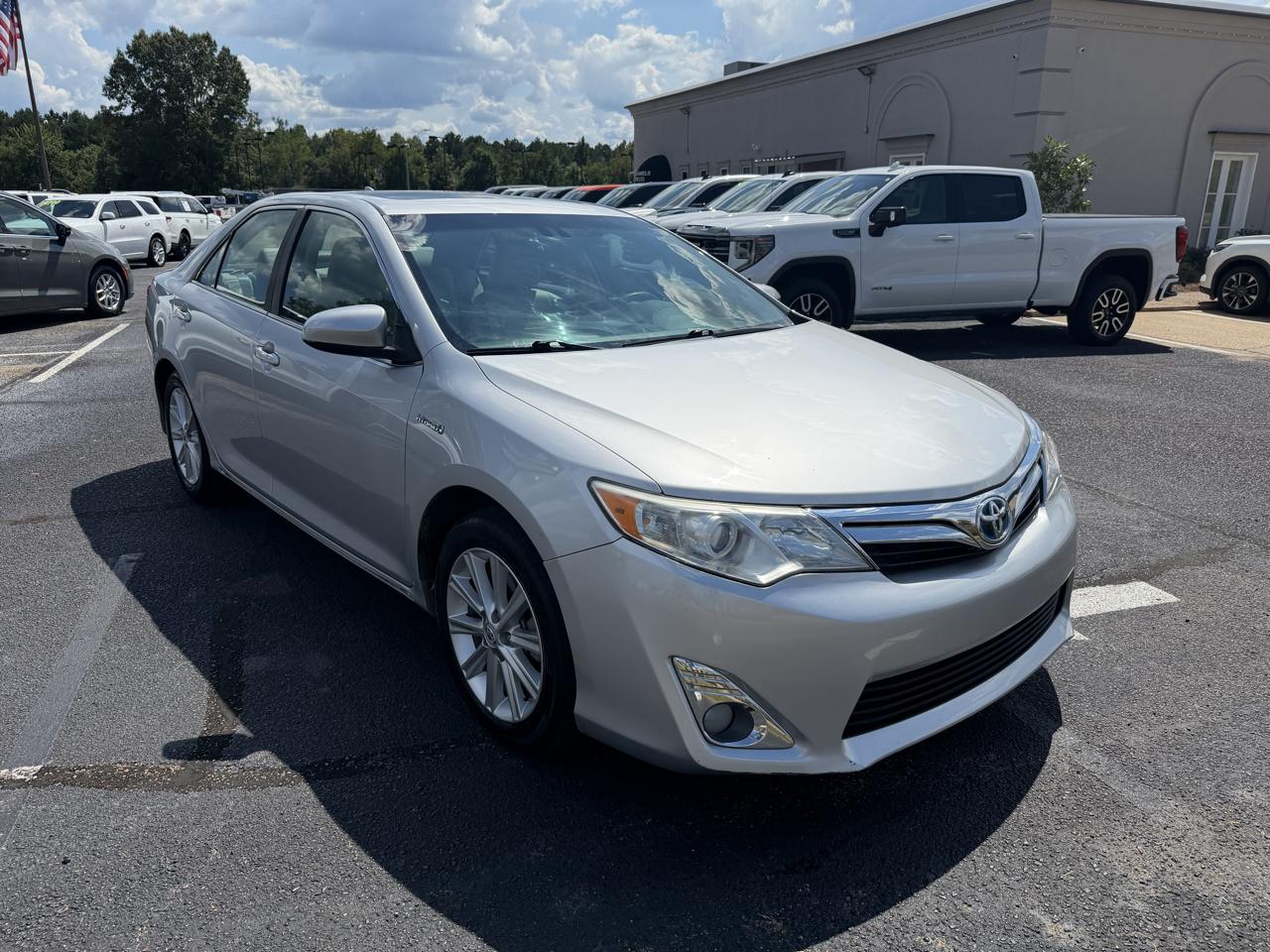 Toyota Camry Hybrid  2012