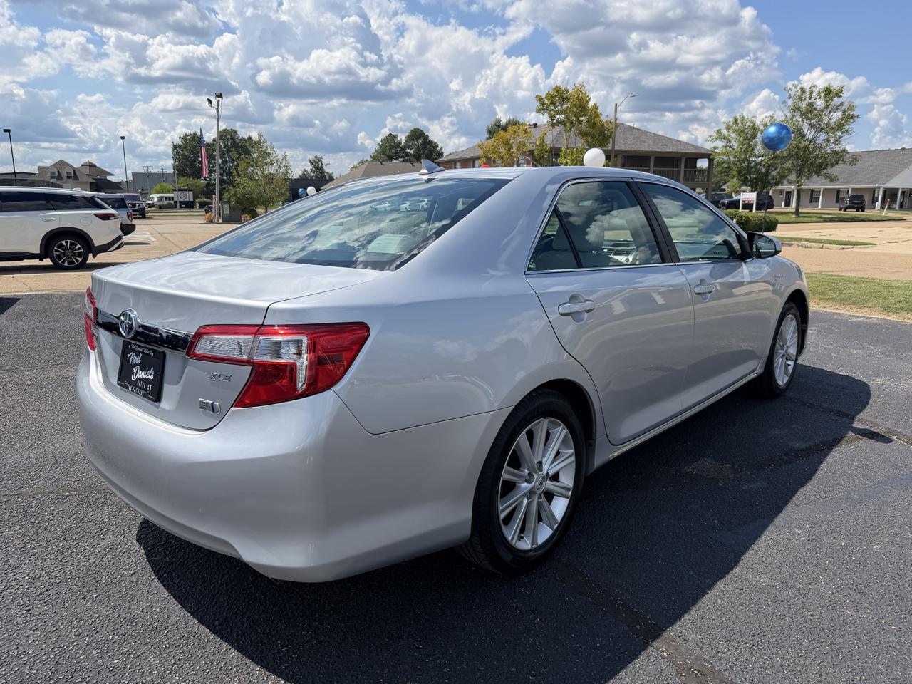 Toyota Camry Hybrid  2012