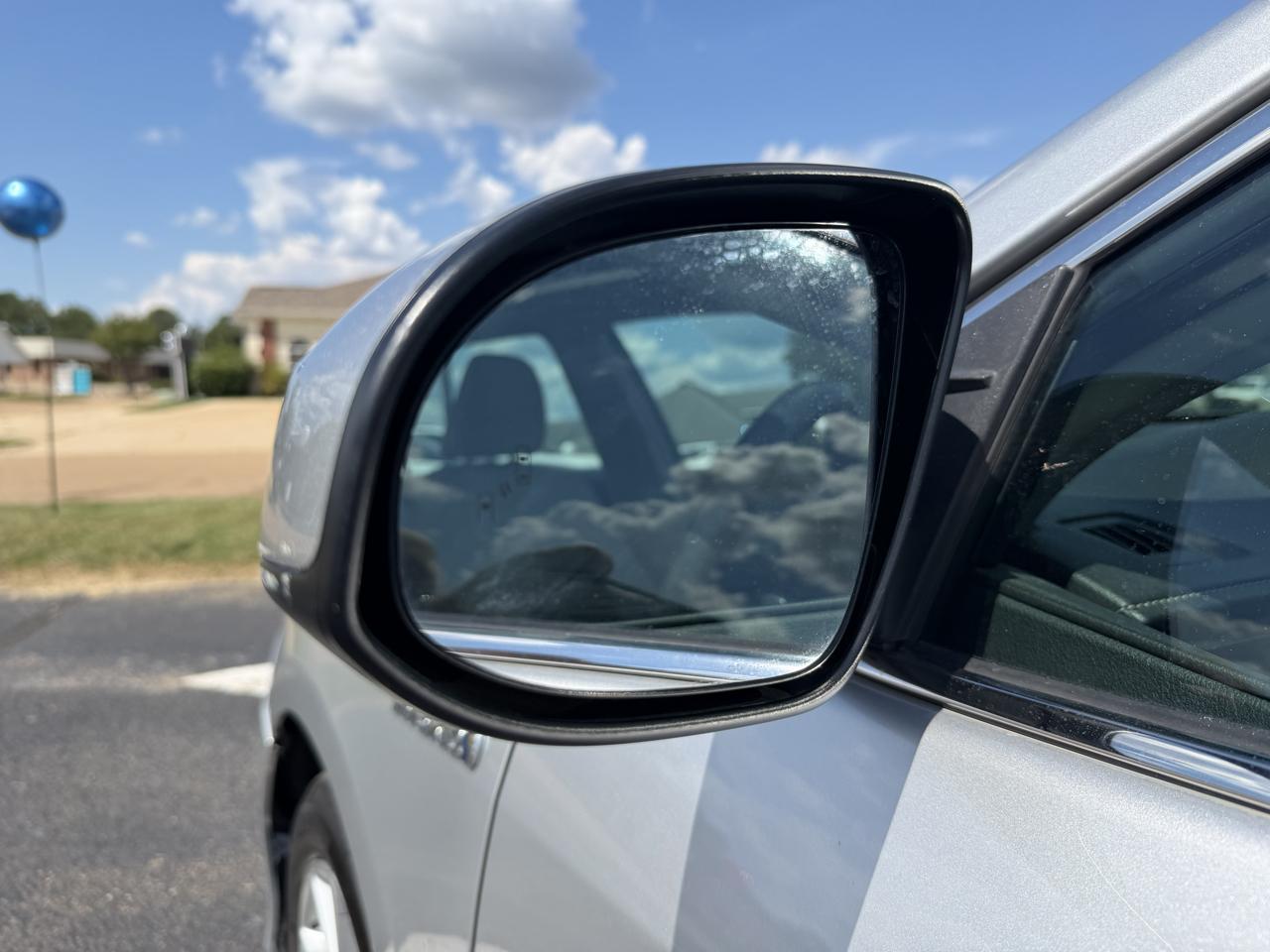Toyota Camry Hybrid  2012