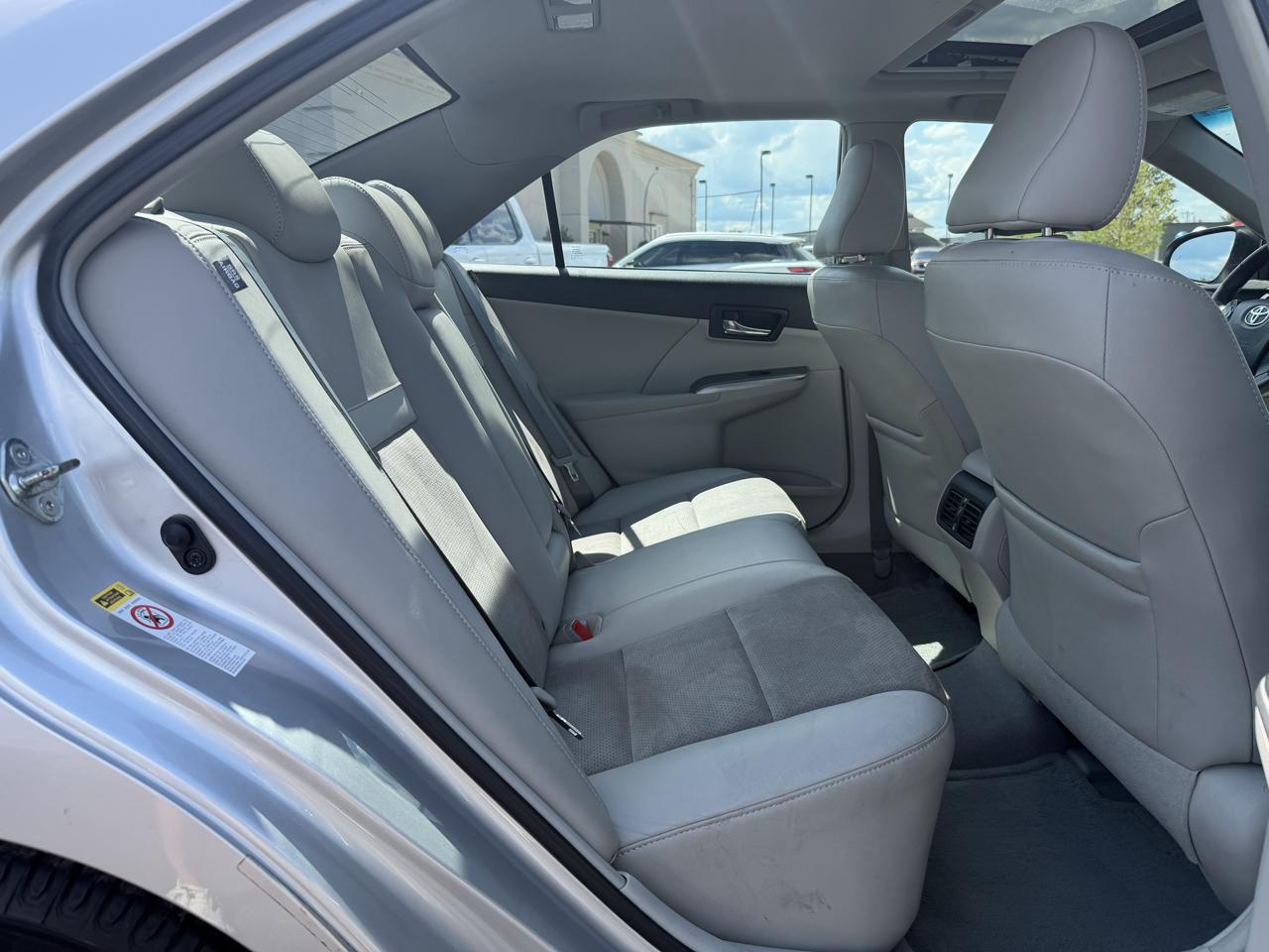 Toyota Camry Hybrid  2012