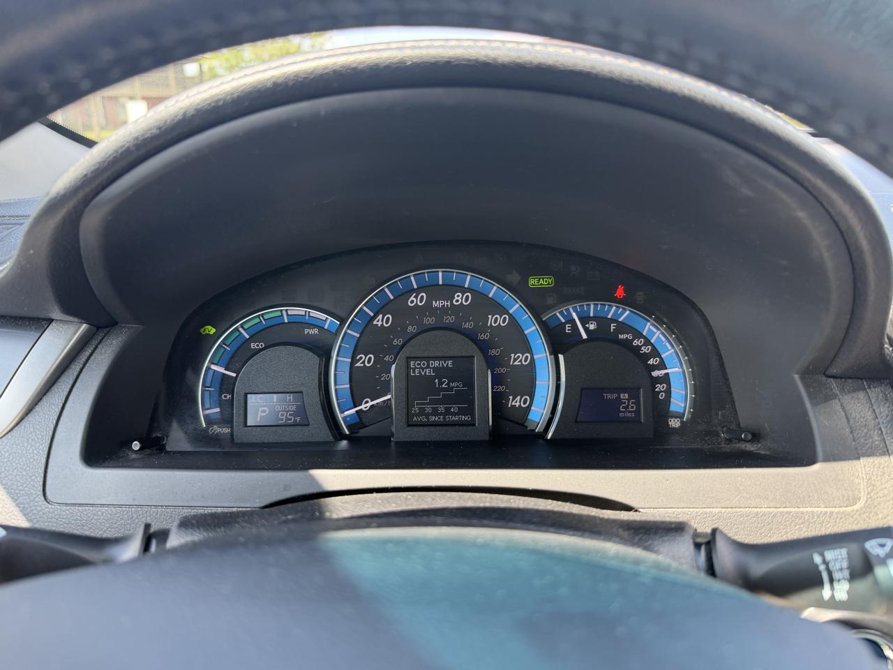 Toyota Camry Hybrid  2012