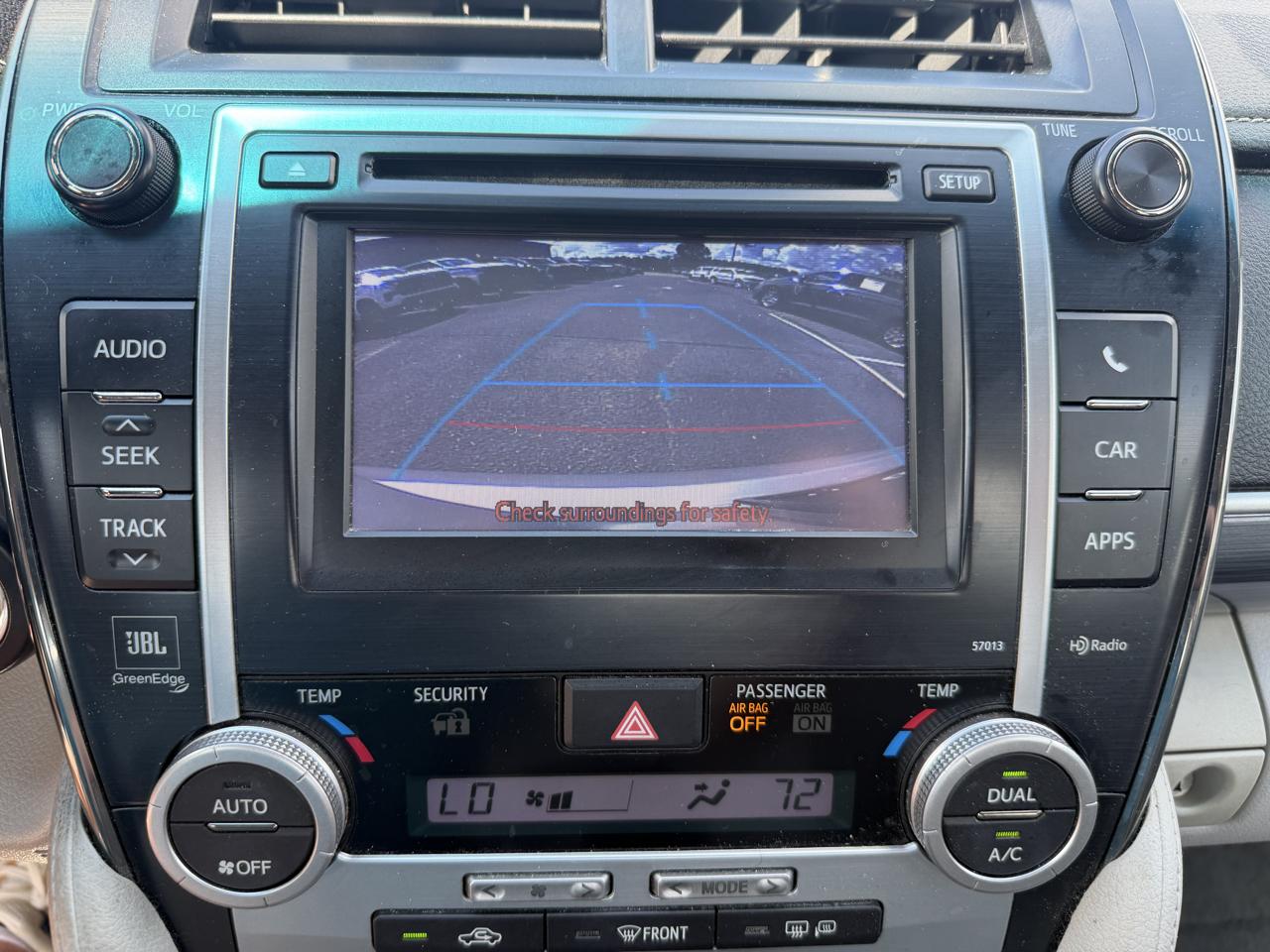 Toyota Camry Hybrid  2012