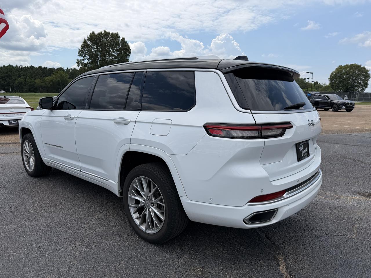 Jeep Grand Cherokee L Summit 2WD 2023