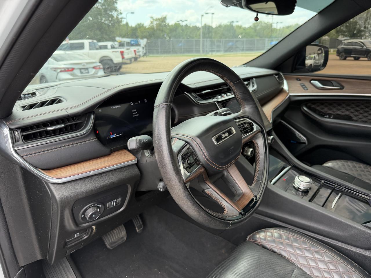 Jeep Grand Cherokee L Summit 2WD 2023