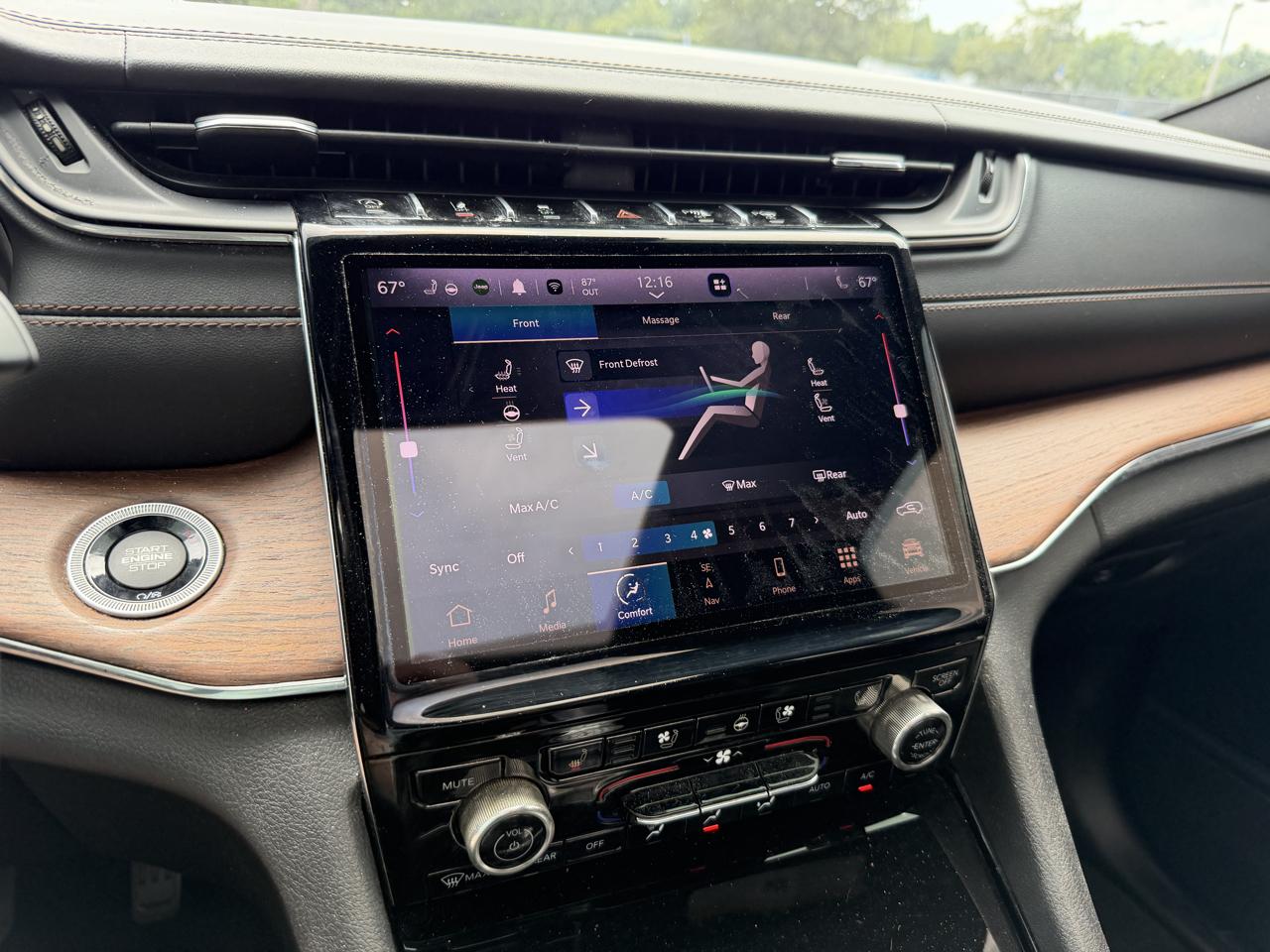 Jeep Grand Cherokee L Summit 2WD 2023