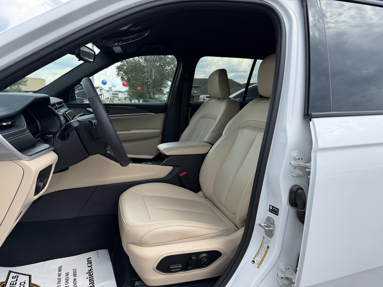 Jeep Grand Cherokee Limited 4WD 2023