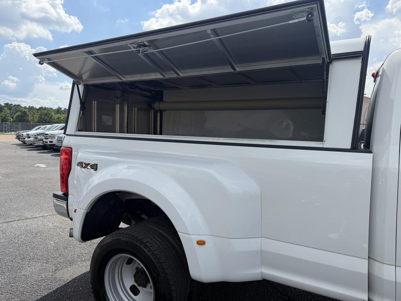 Ford F-350 SD XL SuperCab Long Bed DRW 4WD 2018