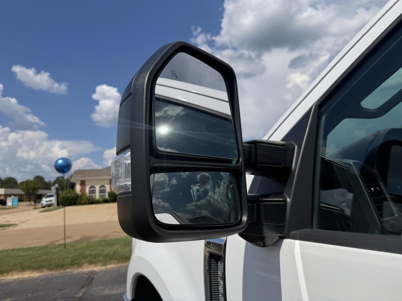 Ford F-350 SD XL SuperCab Long Bed DRW 4WD 2018