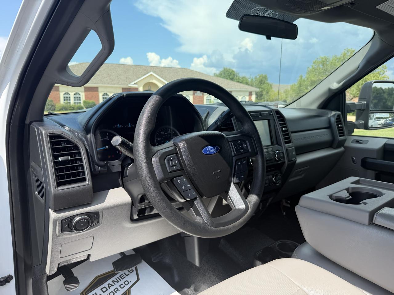 Ford F-350 SD XL SuperCab Long Bed DRW 4WD 2018