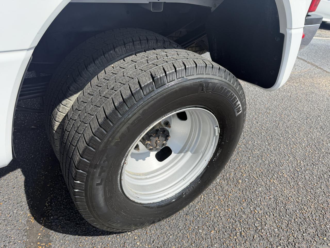 Ford F-350 SD XL SuperCab Long Bed DRW 4WD 2018