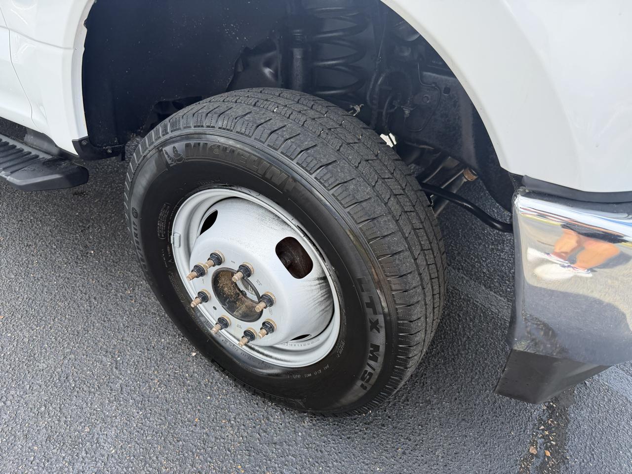 Ford F-350 SD XL SuperCab Long Bed DRW 4WD 2018