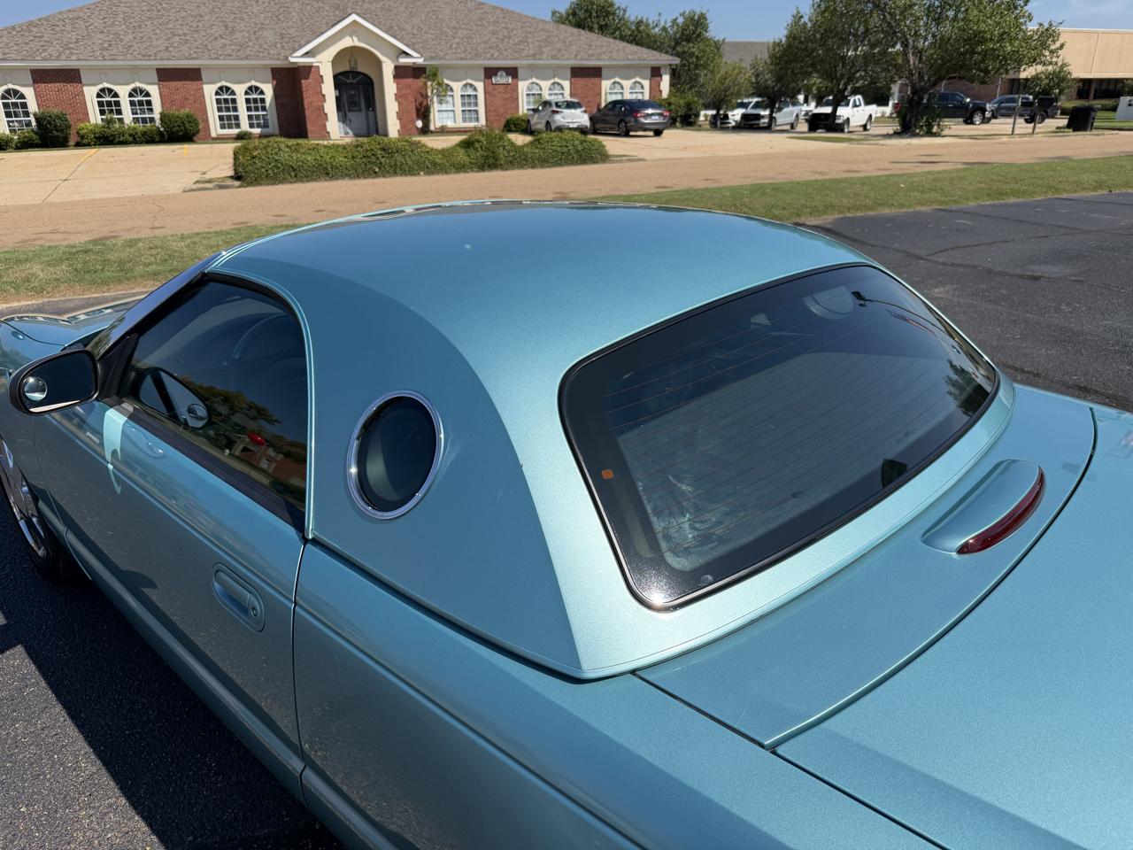 Ford Thunderbird  2002