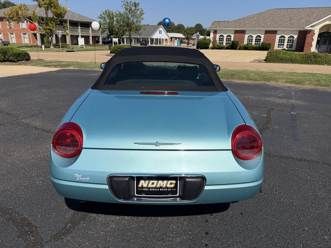 Ford Thunderbird  2002