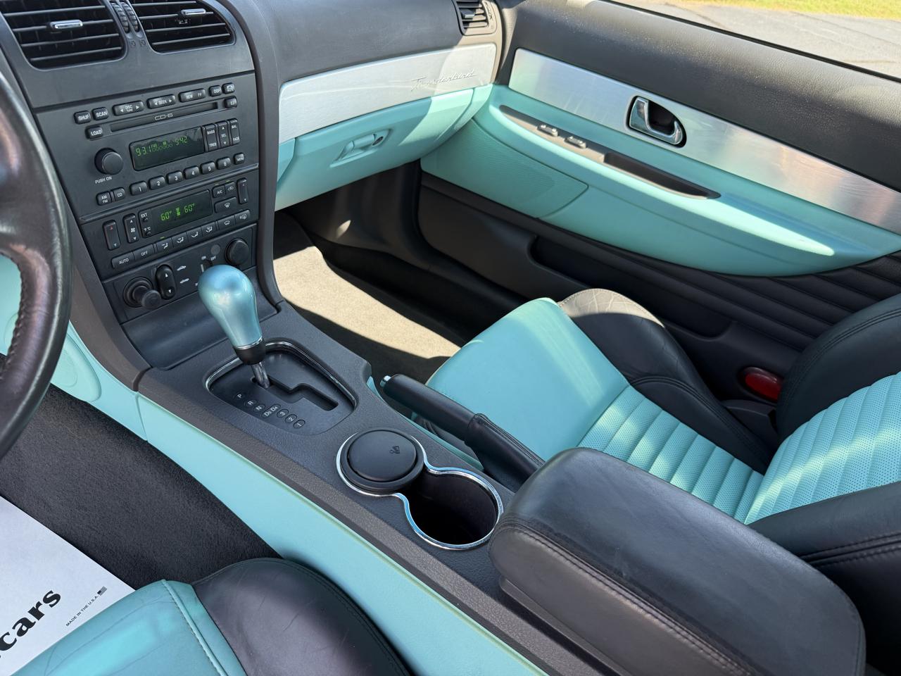 Ford Thunderbird  2002