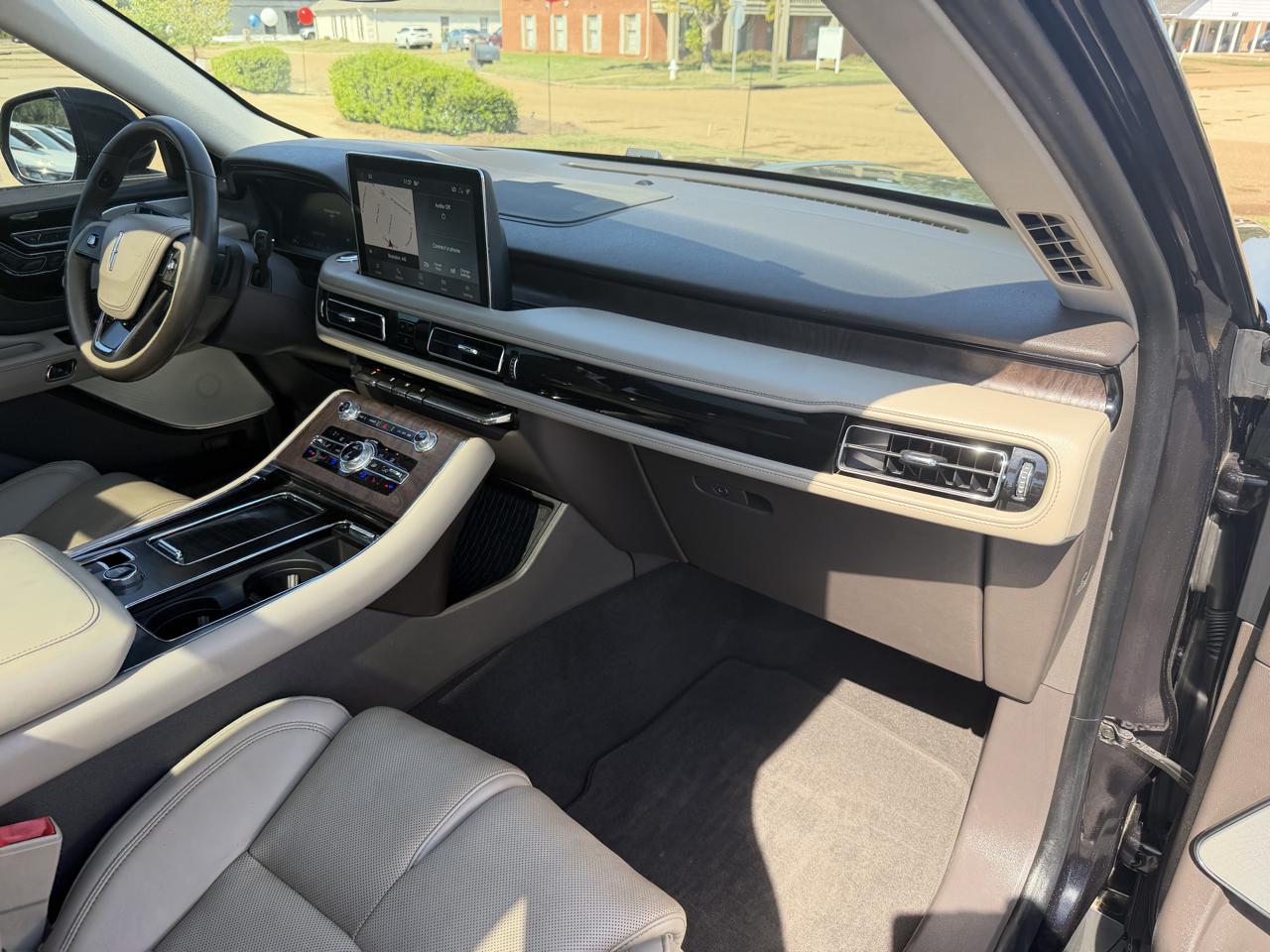 Lincoln Aviator  2020