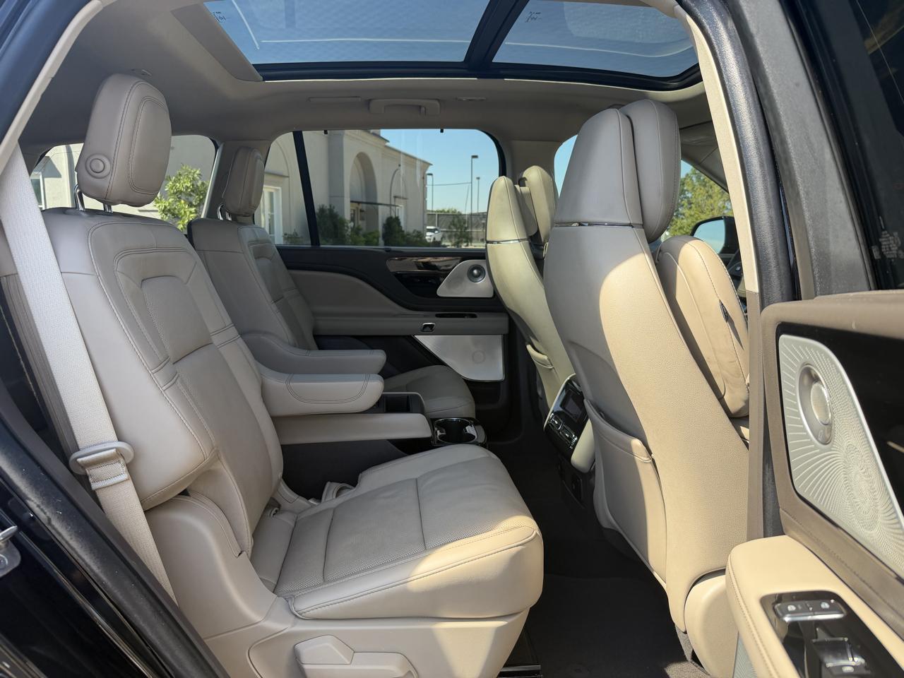 Lincoln Aviator  2020