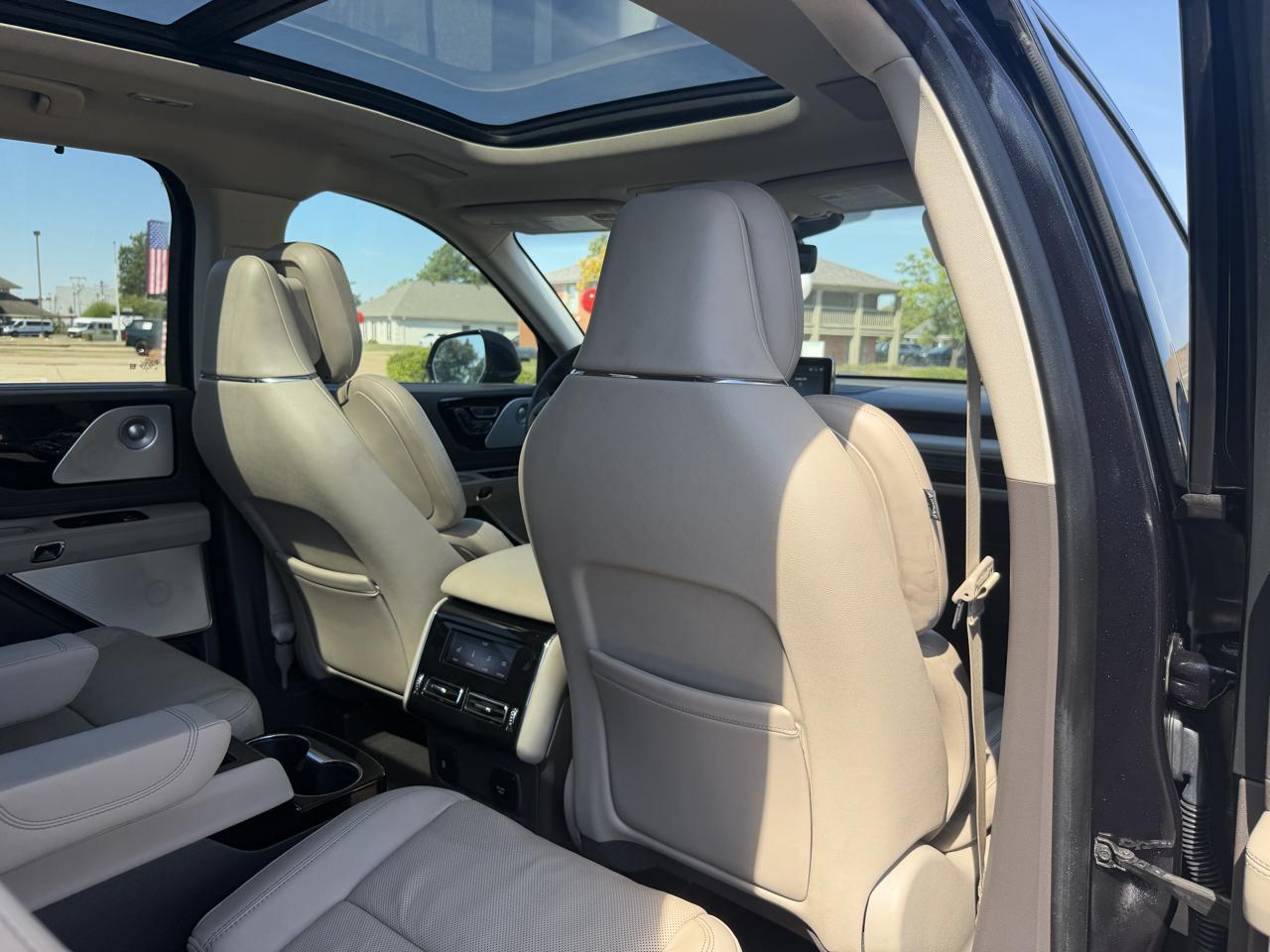 Lincoln Aviator  2020