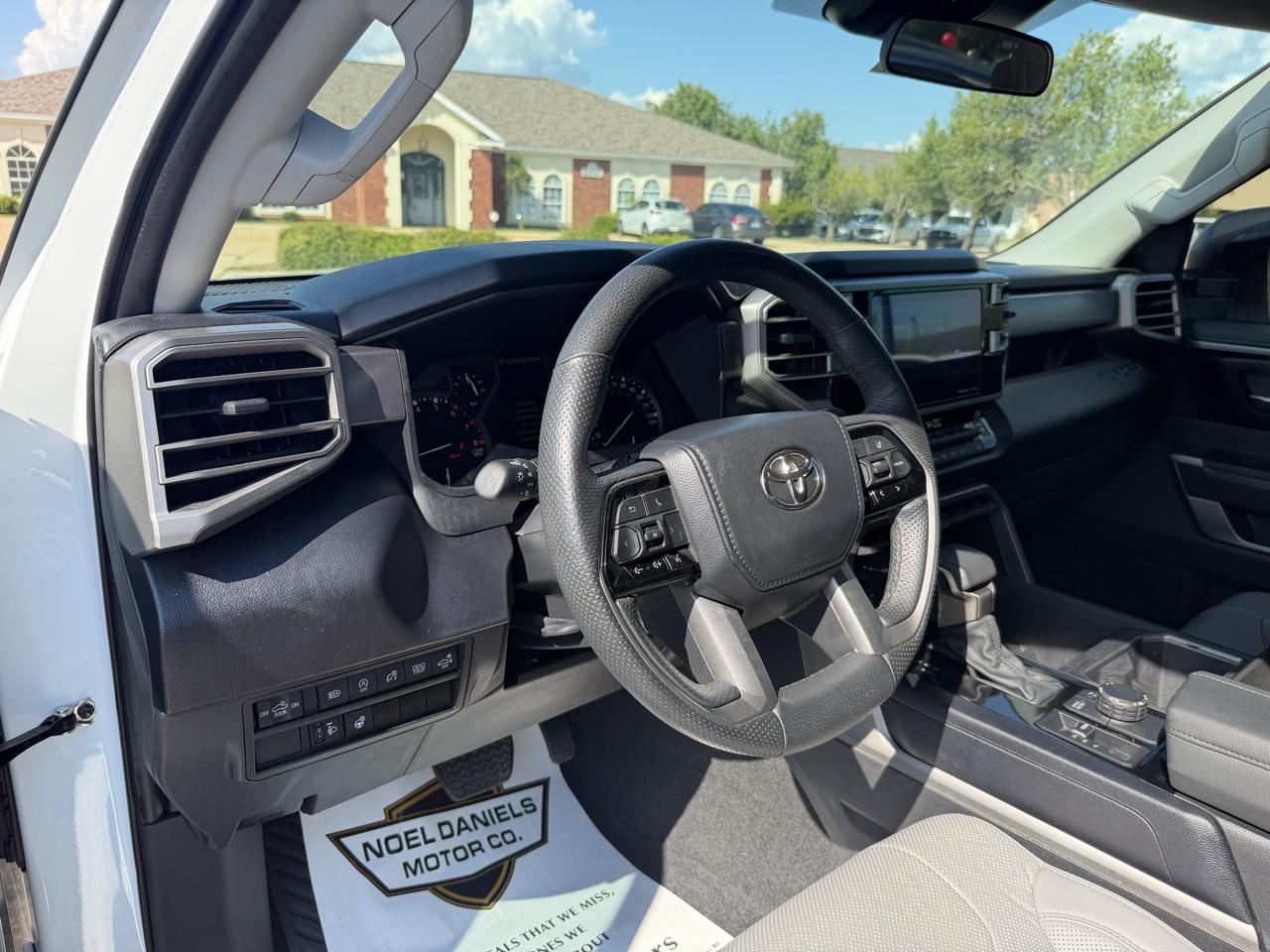 Toyota Tundra  2023